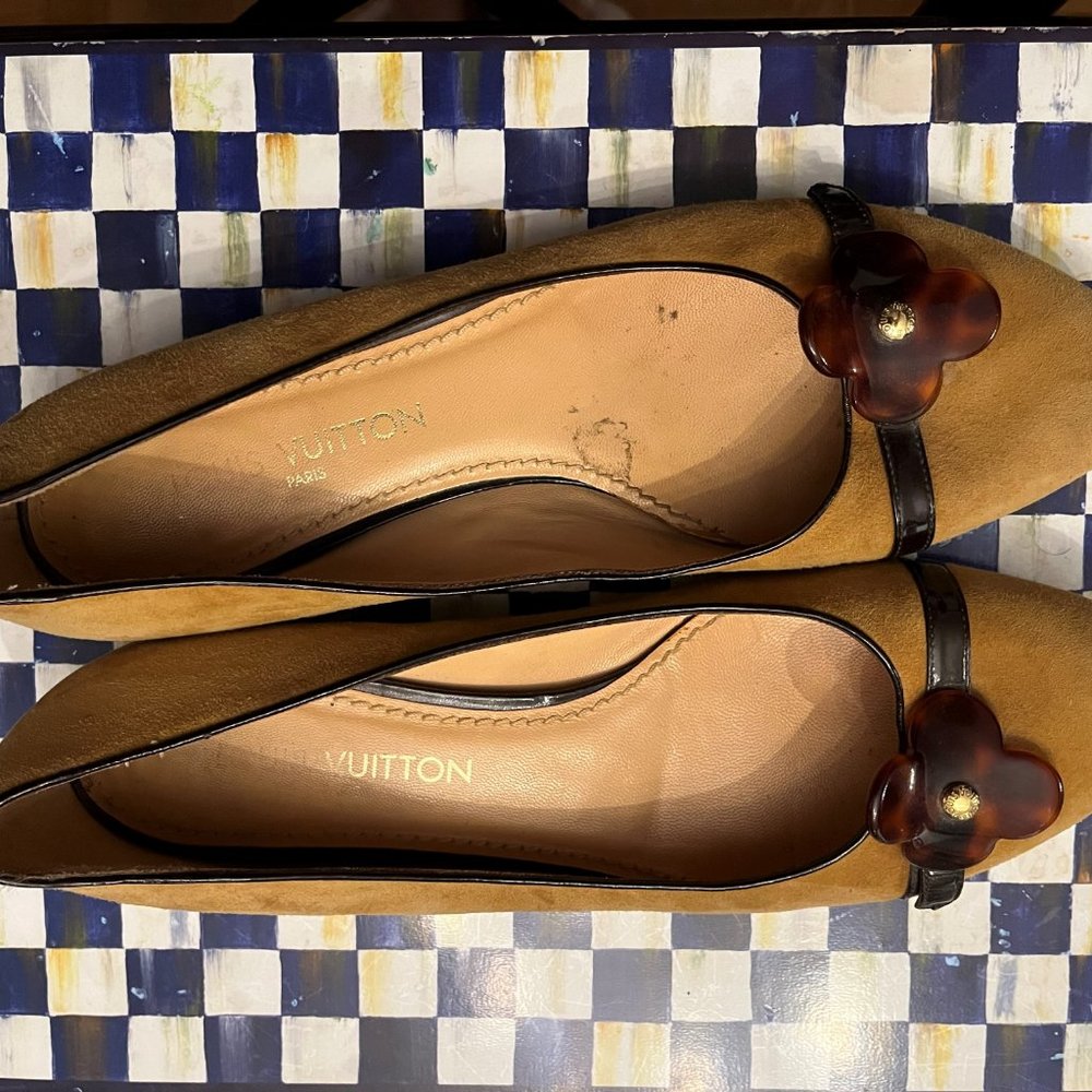 100% Authentic Louis Vuitton Suede Beige Logo Ballet Flats 41 11 - Picture 5 of 9